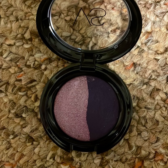 NEW never used Victoria’s Secret eyeshadow duo eyeshadow. - Picture 3 of 4